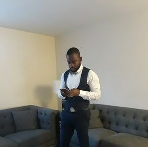 Meet your Posher, Emmanuel